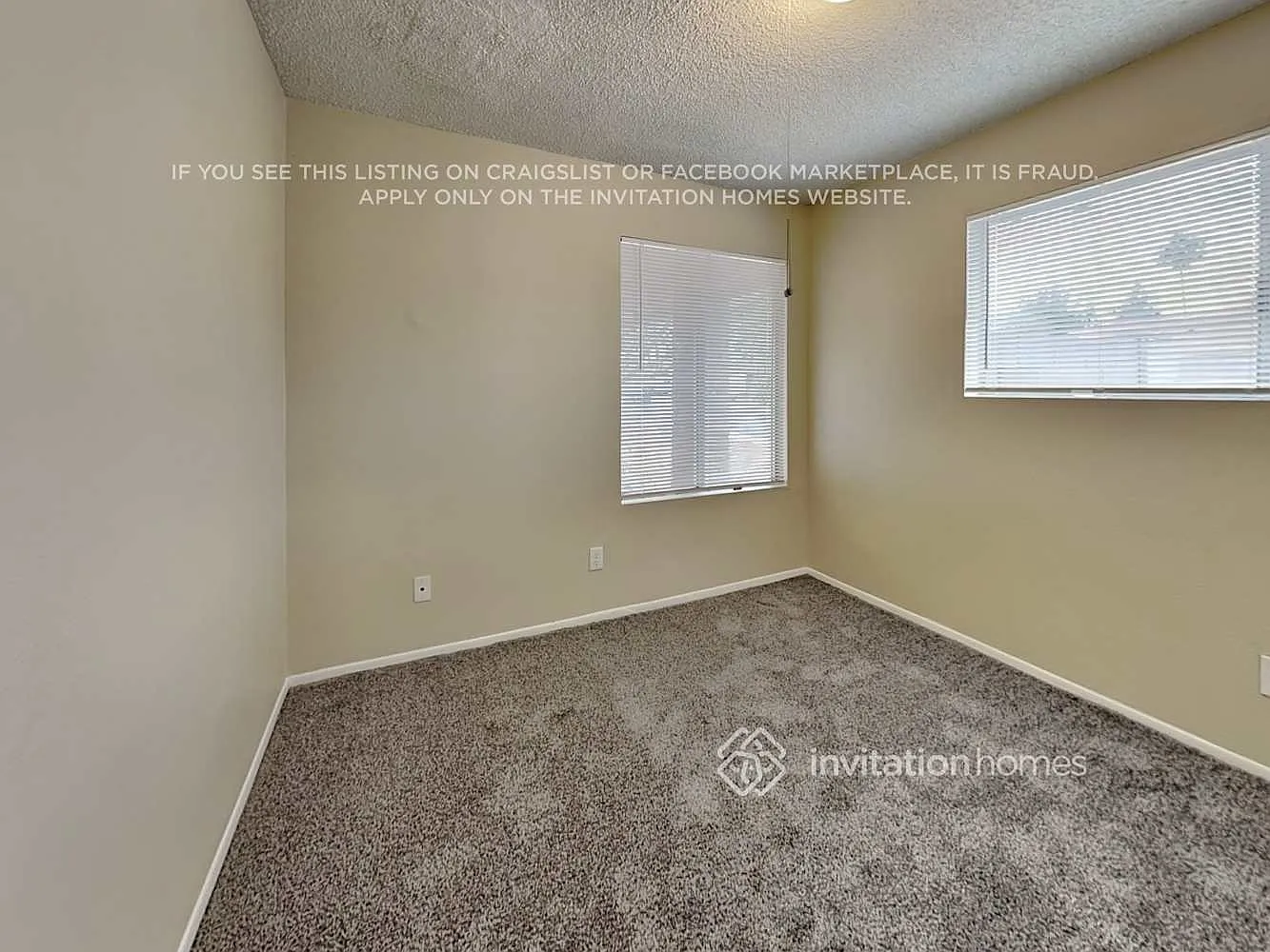 2386 W Betty Elyse Ln Phoenix, AZ 85023 — Photo 4