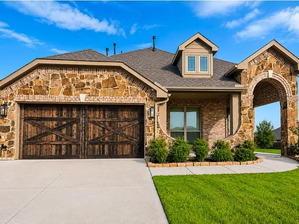 2773 Richard St, Burleson, TX 76028