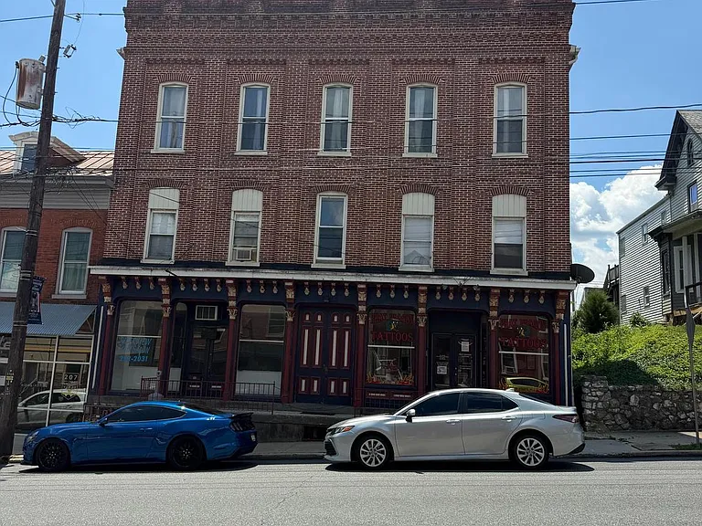 209 Hellam St — Photo 1