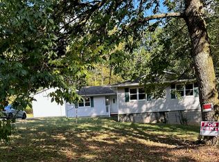 7379 Peaceful Acres Rd, Greenbrier, TN 37073