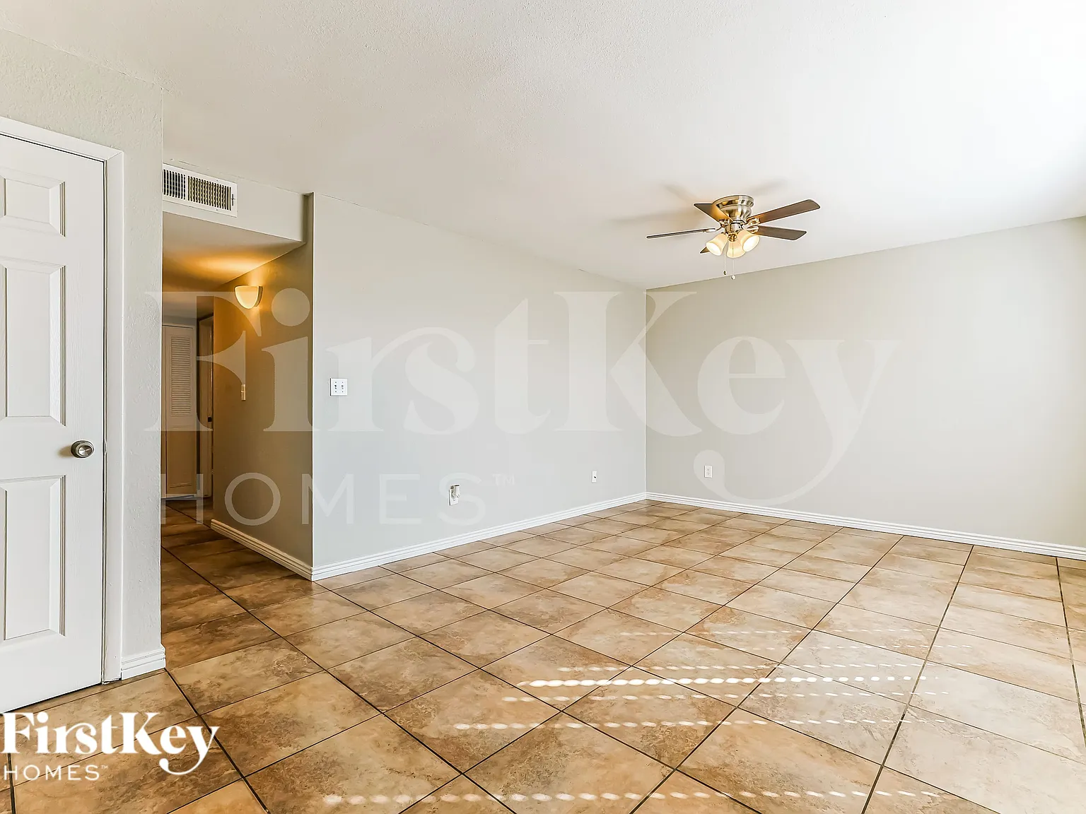 3 bed, 2.0 bath, 1385 sqft, $1,990 — Photo 3