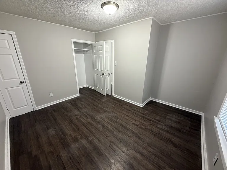 2156 Ethlyn Ave — Photo 17