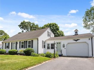 15 Bart Dr, Pawtucket, RI 02861