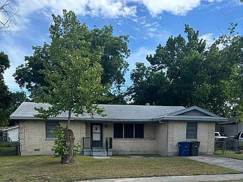 1st image of 414 E Avenue B