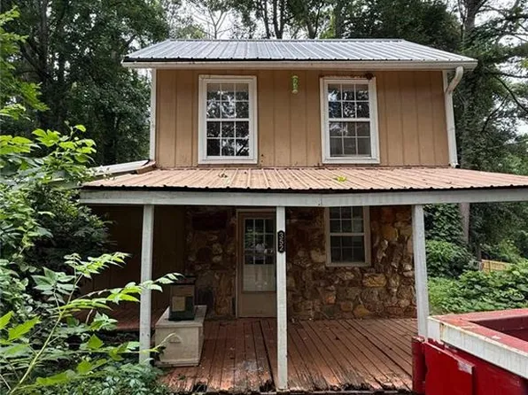 352 Price Rd, Carrollton, GA 30116
