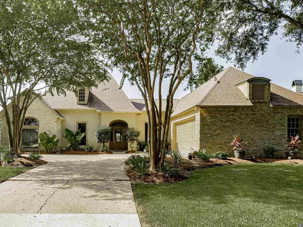 40204 Pelican Point Pkwy, Gonzales, LA 70737