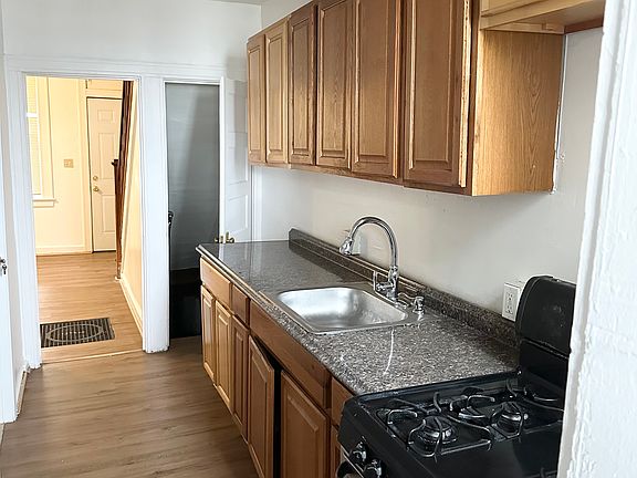 5th image of 3334 Ravenwood Ave