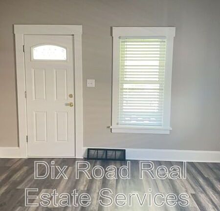 2nd image of 721 Elsmere St Unit 2