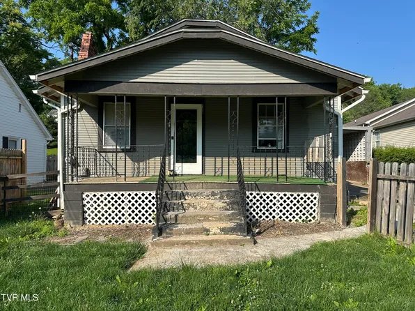 276 Spurgeon Ln, Bristol, VA 24201