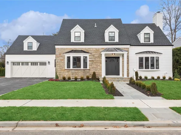 7 Essex Lane, Rockville Centre, NY 11570