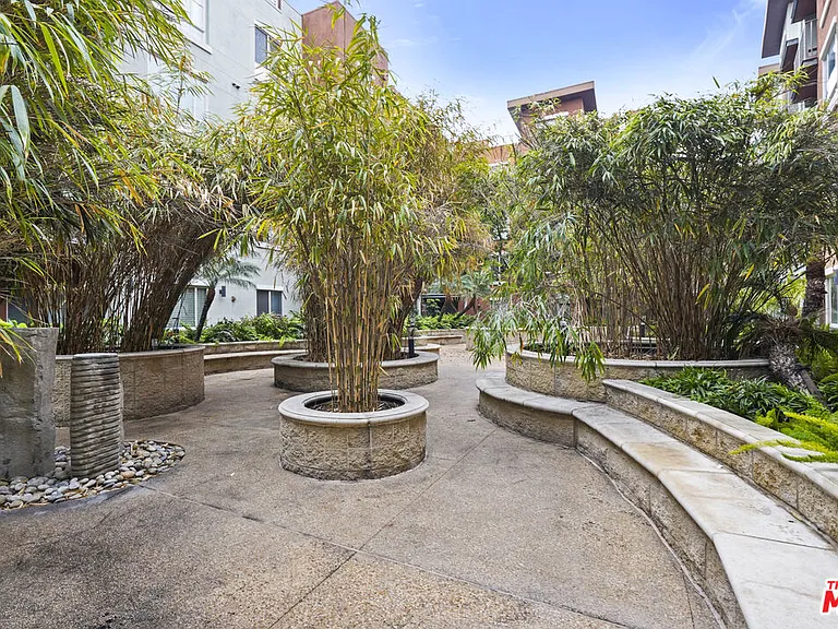 100 S Alameda St #115 — Photo 23