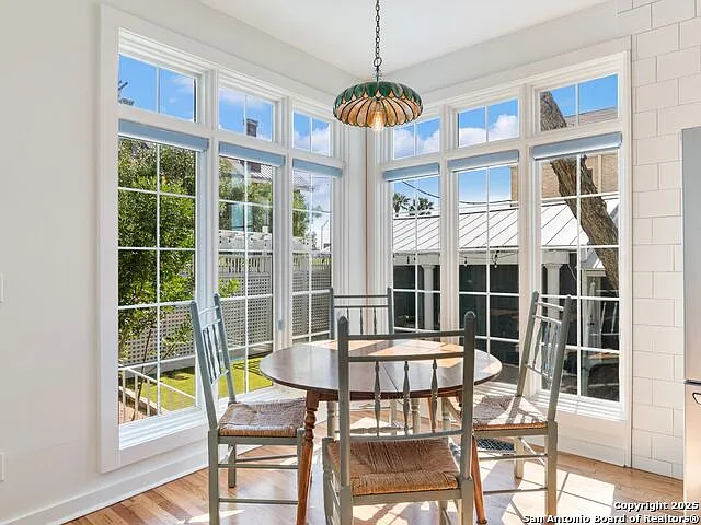 702 W French Pl — Photo 25