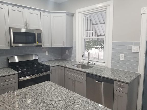 4th image of 4638 Oakland St