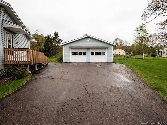 3rd image of 5712 King St