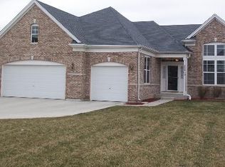 17709 Auburn Ridge Dr, Lockport, IL 60441