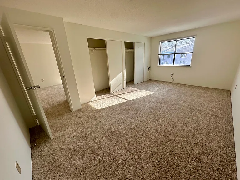17 Village Rock Ln #21 — Photo 4