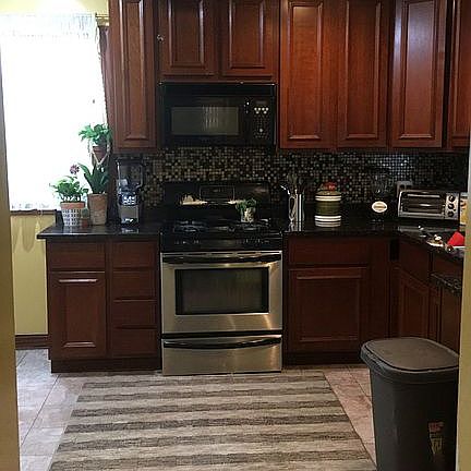 5th image of 6810 W 95th Pl
