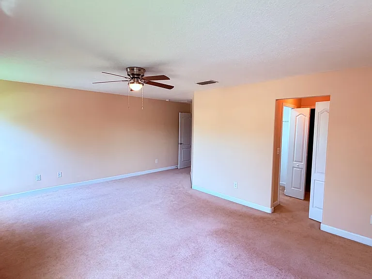 2832 Adelaide Ct — Photo 17