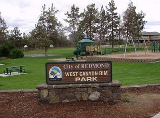 940 NW Rimrock Dr, Redmond, OR 97756