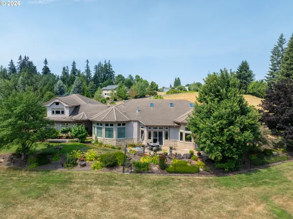 17695 S Fieldstone Ct, Oregon City, OR 97045