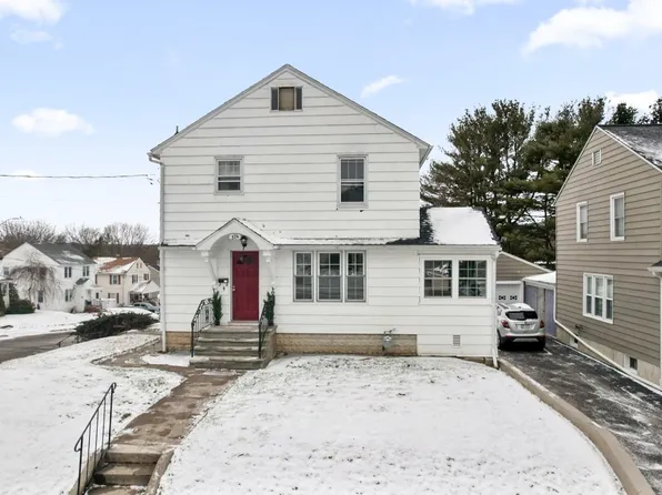 526 Airey Ave, Endicott, NY 13760