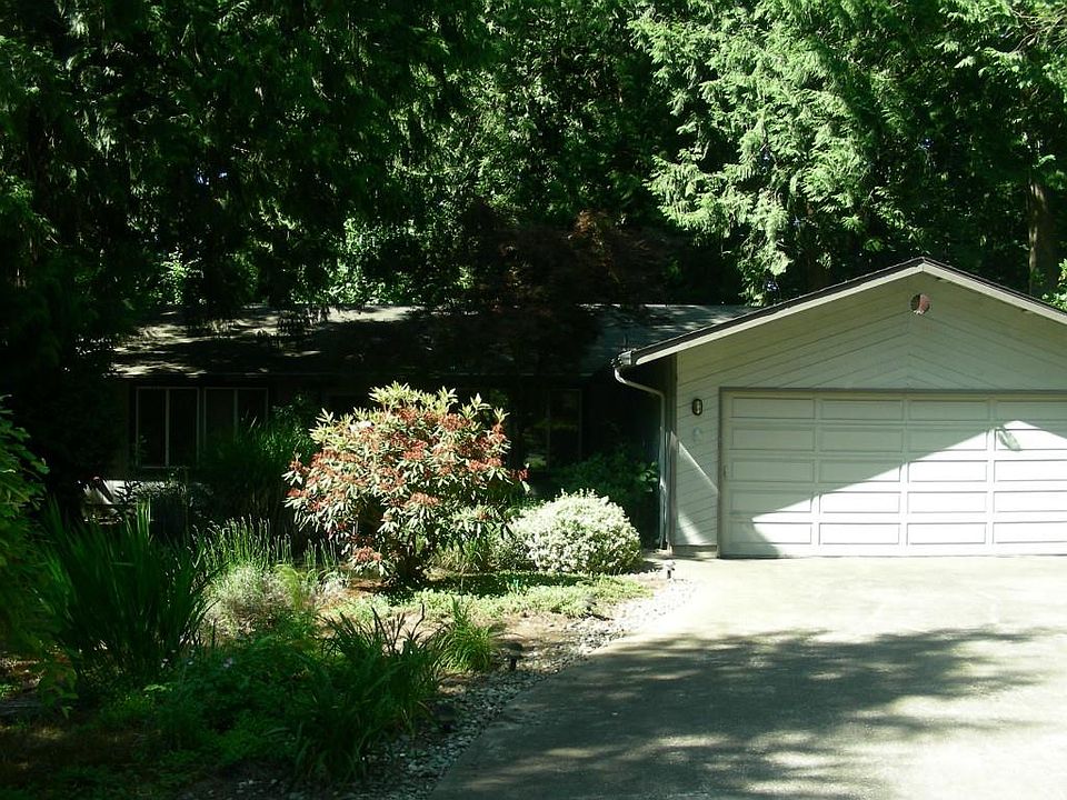 1st image of 2237 Lakemoor Dr SW