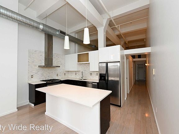 3rd image of 726 Market St Unit 906