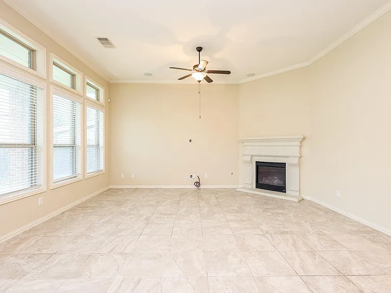 21911 Avalon Queen Dr — Photo 24
