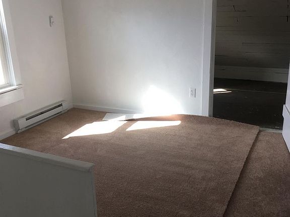 3rd image of 1105 Baggaley Ave #A