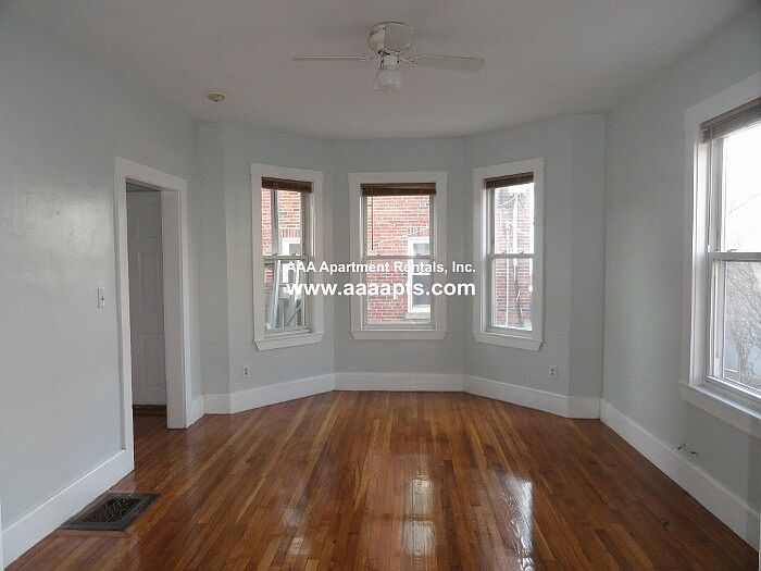 1st image of 28 Essex St