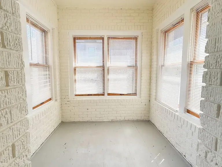 1619 Lagoon Ave — Photo 2