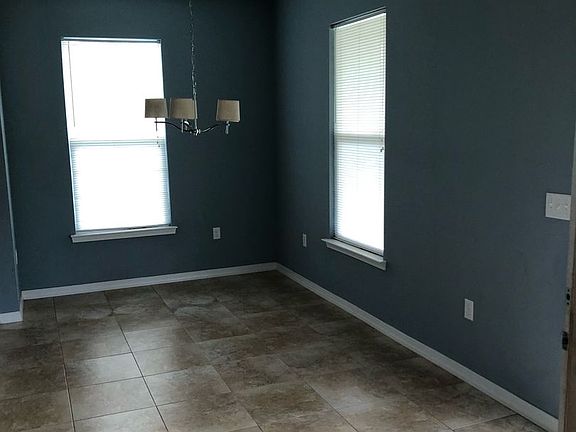 2nd image of 660 Tropical Way