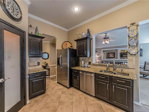 4th image of 9817 Jericho Ln