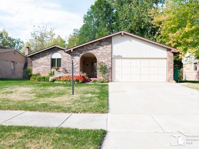 19494 Dawnshire Dr, Brownstown, MI, 48193