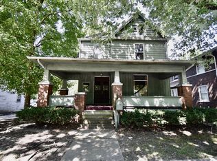 1006 N McLean St, Bloomington, IL