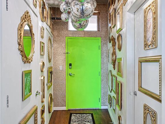 3rd image of 3201 N Shoshone St #201
