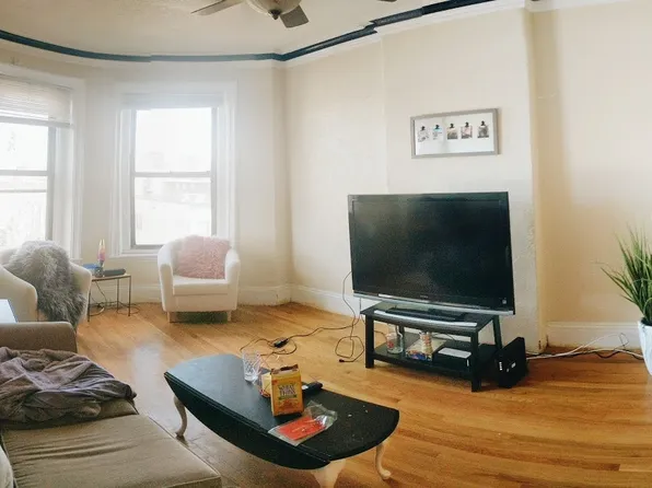 86 Hammond St APT 4, Boston, MA 02120