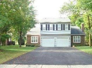 911-913 Autumn Ln, Aurora, IL 60505