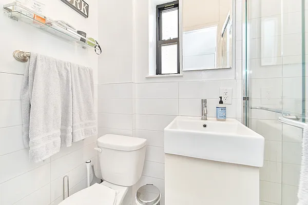 Rented by Living New York | media 16