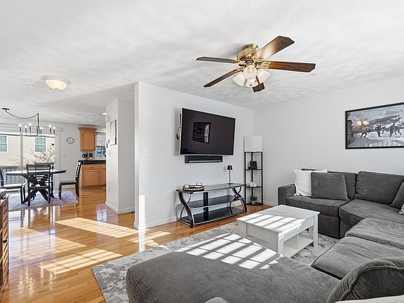 3rd image of 81 Salem Rd Unit 74