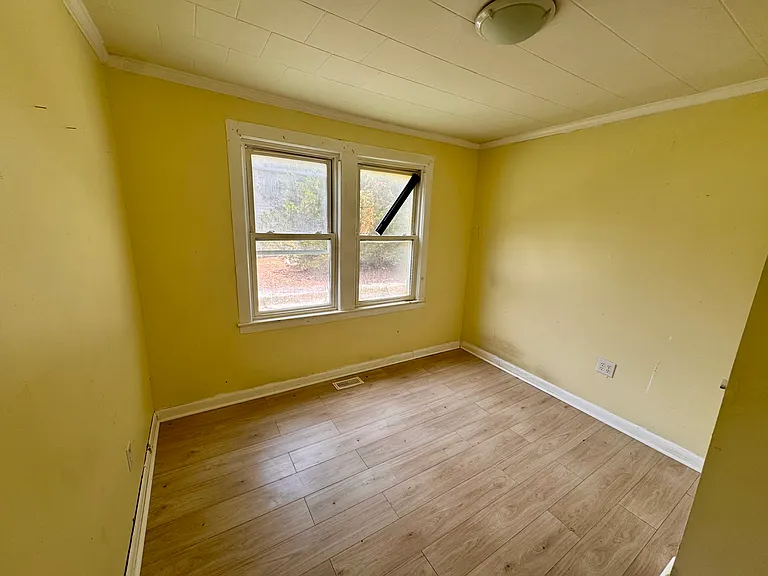 1006 Johnsontown Rd — Photo 3