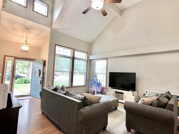 5th image of 601 Bisaillon Ave