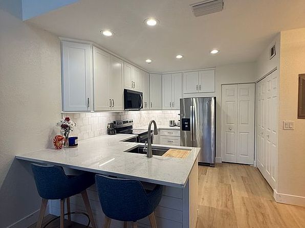 76 Emerald Woods Dr APT L1