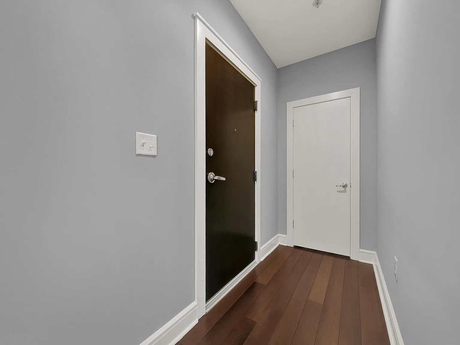 333 W Trade St — Photo 3