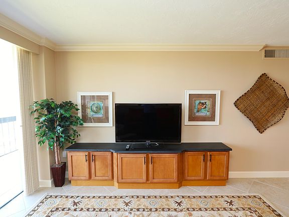 5th image of 651 Seaview Ct APT 306