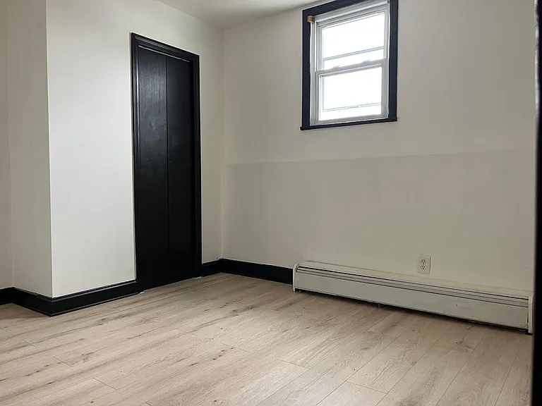 161 Greenleaf Ave — Photo 8