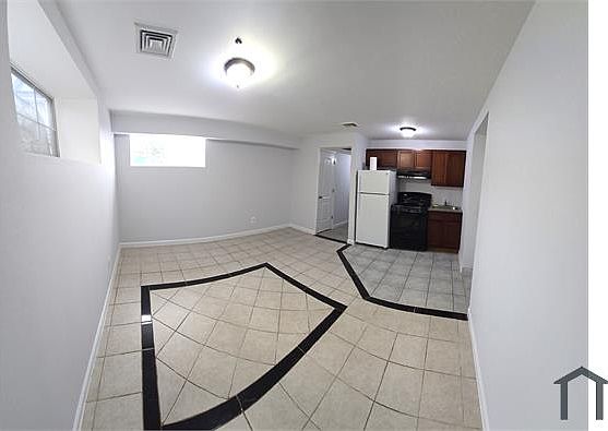 1st image of 12 Sage Ct #1