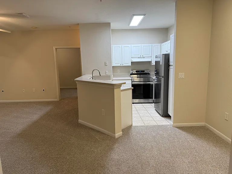 60 Fenwick Hall Aly #226 — Photo 3
