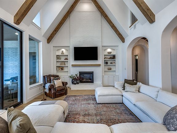3rd image of 3300 Morocco Ct