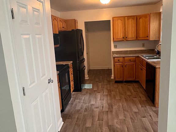3rd image of 10297 Cardigan Dr